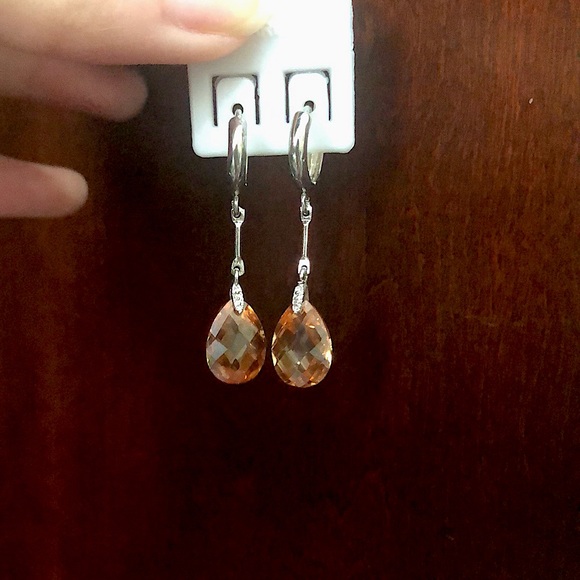 Cute dangling clip on earrings (new) - Picture 1 of 3